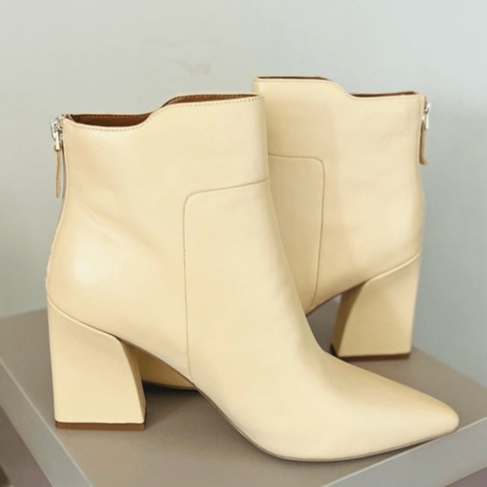 FRANCO SARTO Venture Leather Bootie‎ Boot, Beige/White, Block Heel, Size 9, NWT